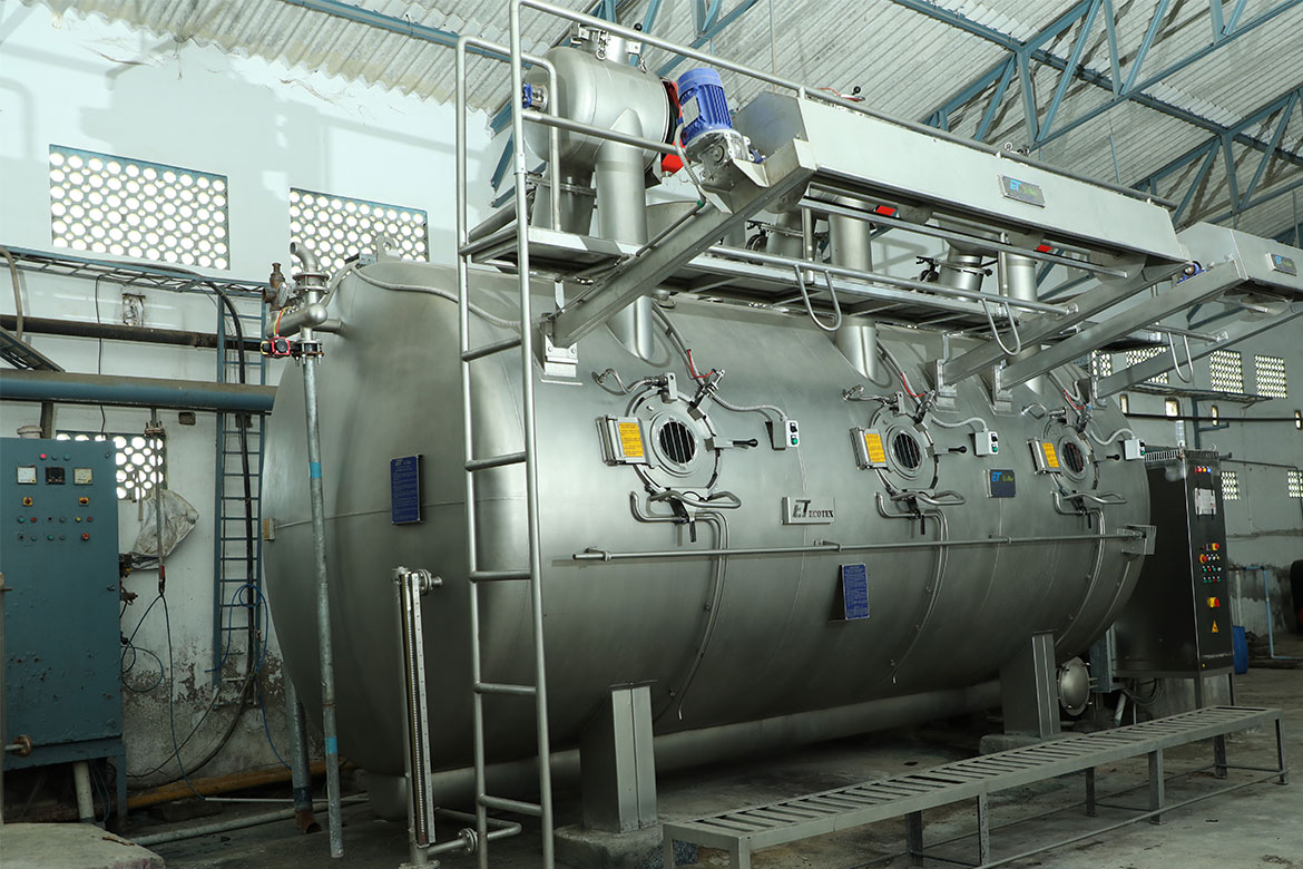 3T DYEING MACHINE